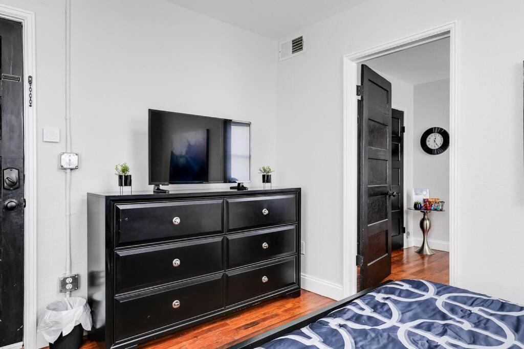リッチモンドCharming, Happy 1-Bed Oasis: Rva Retreat Awaits!アパートメント エクステリア 写真